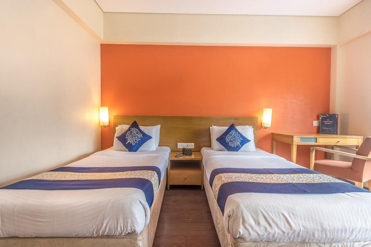 Oyo Flagship 584 Santacruz East Hotel Malad Bagian luar foto